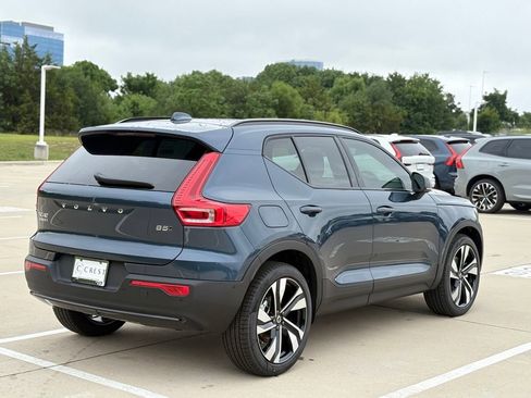 New 2026 Volvo XC40 B5 Plus w/ Protection Package Premier AWD/4WD image 4