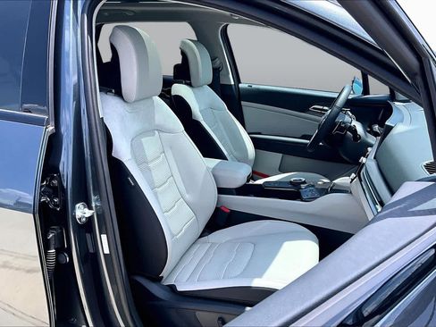 Certified 2026 Kia Sportage SX Prestige AWD/4WD image 9