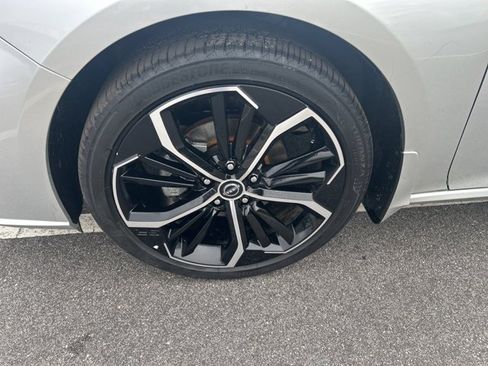 Certified 2023 Nissan Altima 2.5 SR FWD image 10