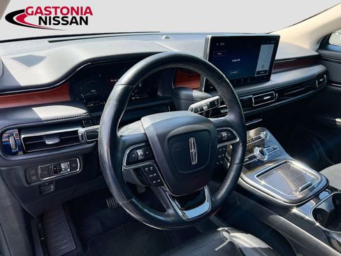 Used 2022 Lincoln Nautilus Reserve w/ Monochromatic Package image 11