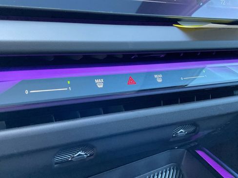 Used 2026 BMW X3 xDrive30 w/ Premium Package image 18