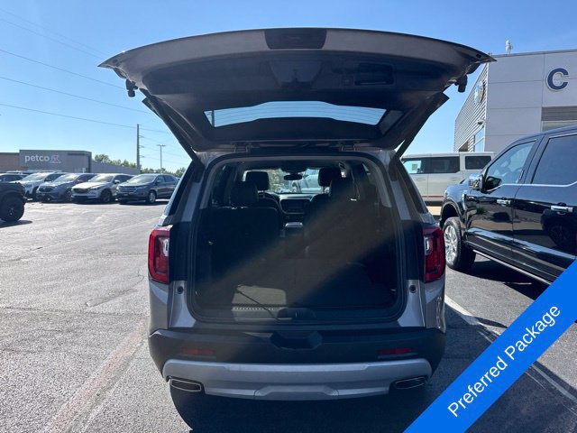 Used 2022 GMC Acadia SLT w/ Technology Package AWD/4WD image 8