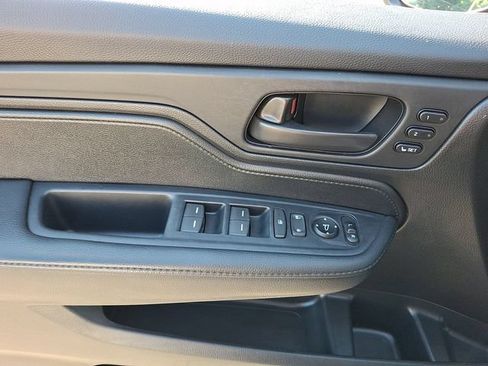 Used 2025 Honda Odyssey EX-L image 16
