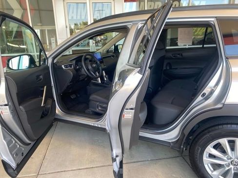 Certified 2025 Toyota Corolla Cross LE w/ Moonroof Package AWD/4WD image 8