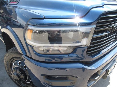 Used 2022 RAM 3500 Laramie AWD/4WD image 4