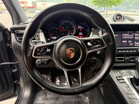 Used 2020 Porsche Macan Turbo AWD/4WD image 14