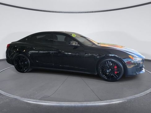 Used 2019 Maserati Ghibli RWD image 2