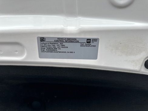 Used 2023 GMC Terrain SLE w/ Driver Convenience Package image 15