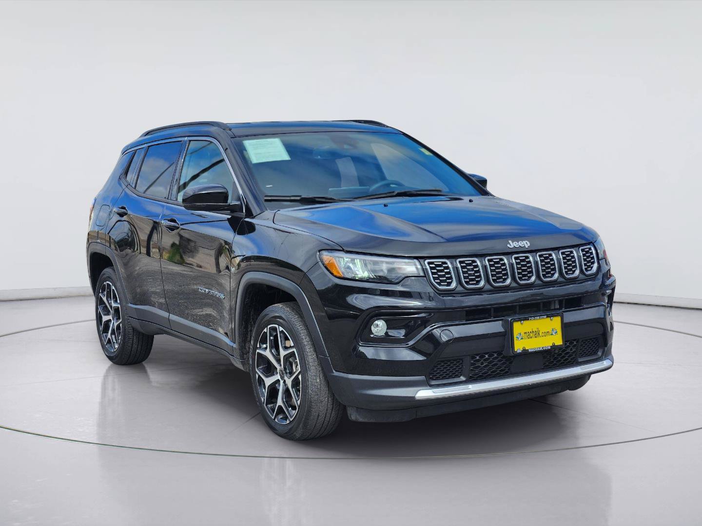 Used 2025 Jeep Compass Limited AWD/4WD image 3