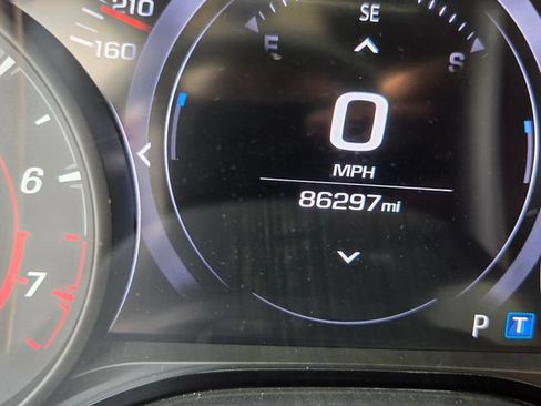 Used 2019 Chevrolet Camaro SS RWD image 30