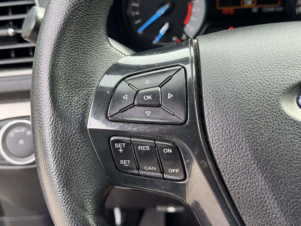 Used 2018 Ford Explorer XLT FWD image 11