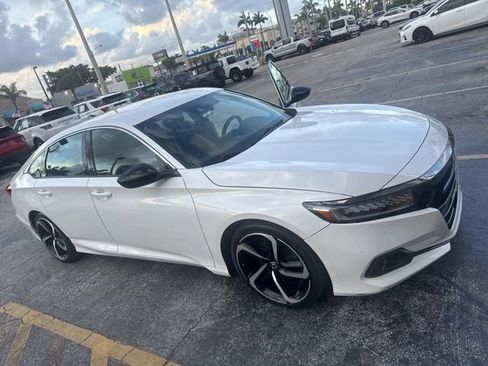 Used 2021 Honda Accord Sport image 2