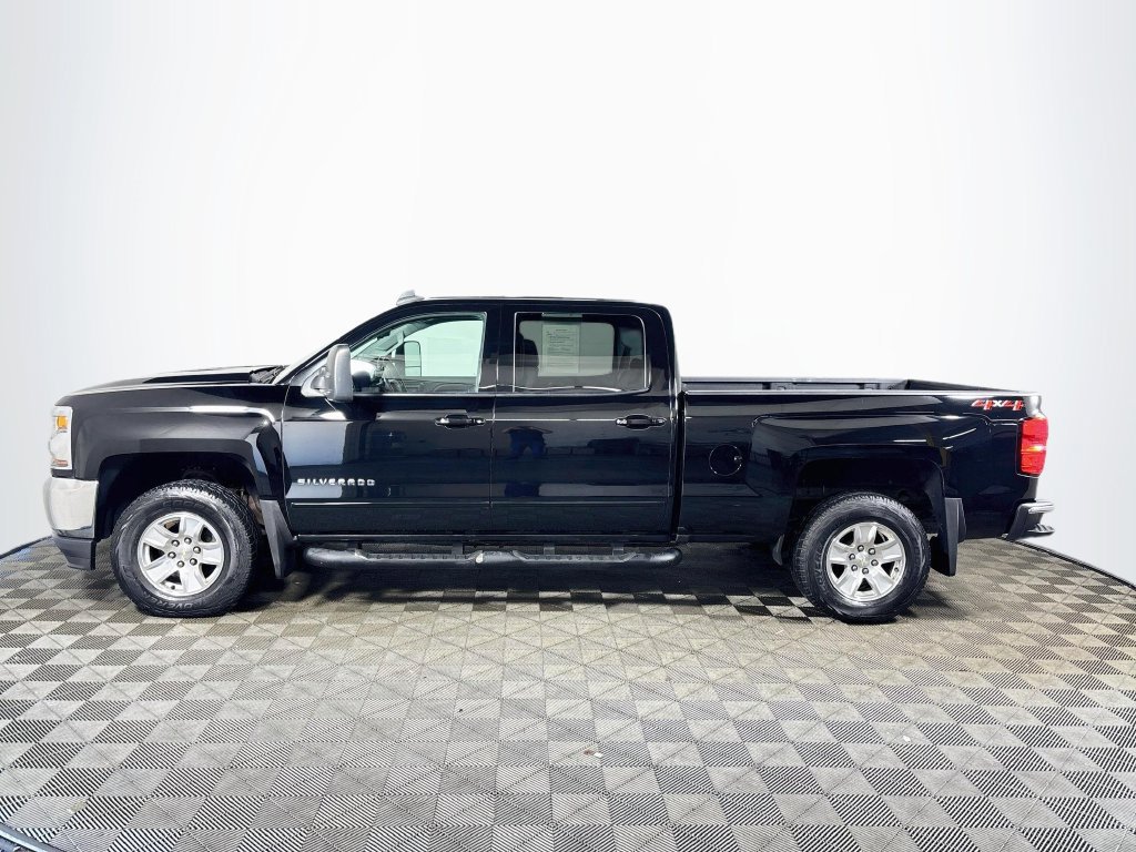 Used 2018 Chevrolet Silverado 1500 LT w/ All Star Edition AWD/4WD image 9