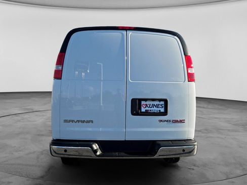 New 2026 GMC Savana 3500 w/ Driver Convenience Package RWD image 8