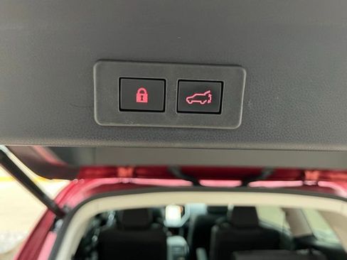 Used 2024 Subaru Ascent Limited w/ Technology Package image 21