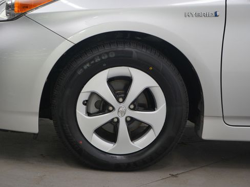 Used 2014 Toyota Prius Two image 27