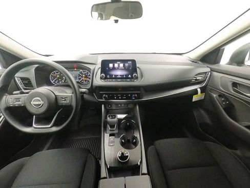 Used 2024 Nissan Rogue S image 21