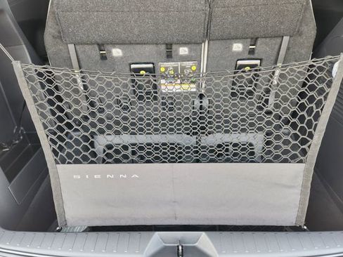 New 2026 Toyota Sienna XLE image 22