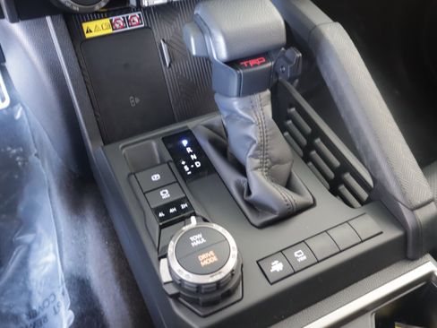 Used 2025 Toyota 4Runner TRD Sport Premium w/ Tow Technology Package AWD/4WD image 17