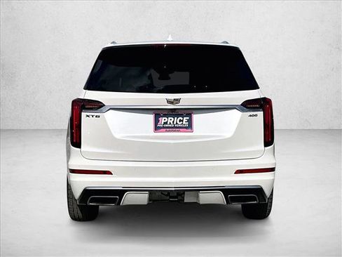 Used 2022 Cadillac XT6 Premium Luxury image 4