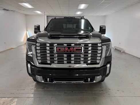 New 2025 GMC Sierra 2500 Denali w/ Denali Reserve Package image 2