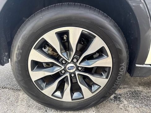 Used 2024 Subaru Outback Touring AWD/4WD image 10