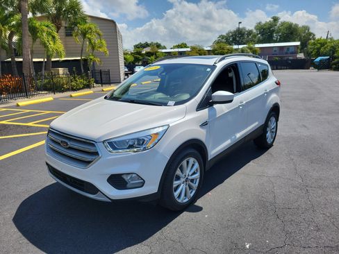 Used 2019 Ford Escape SEL AWD/4WD image 11