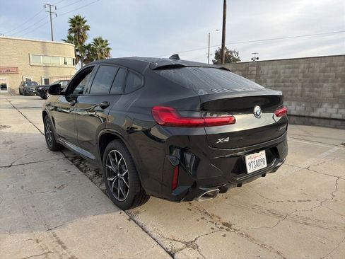 Used 2025 BMW X4 xDrive30i image 3