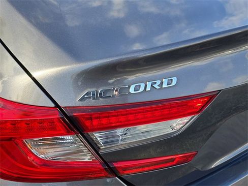 Used 2022 Honda Accord EX-L image 5