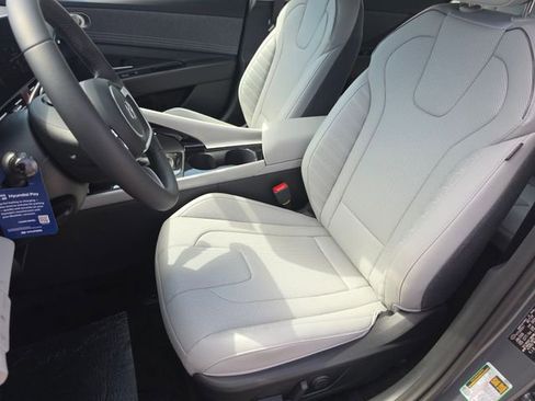 New 2026 Hyundai Elantra Limited FWD image 24