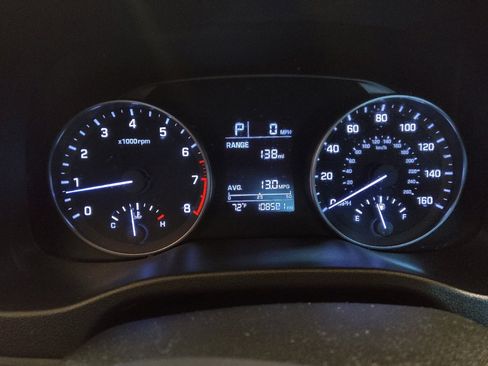 Used 2017 Hyundai Elantra SE FWD image 23