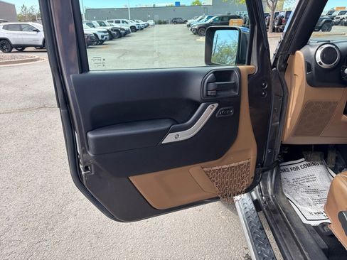 Used 2016 Jeep Wrangler Unlimited Sahara w/ Mopar Chrome Edition Group AWD/4WD image 13