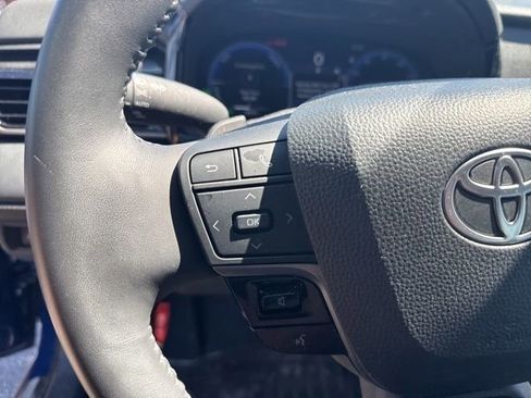 Used 2025 Toyota Camry XSE FWD image 17