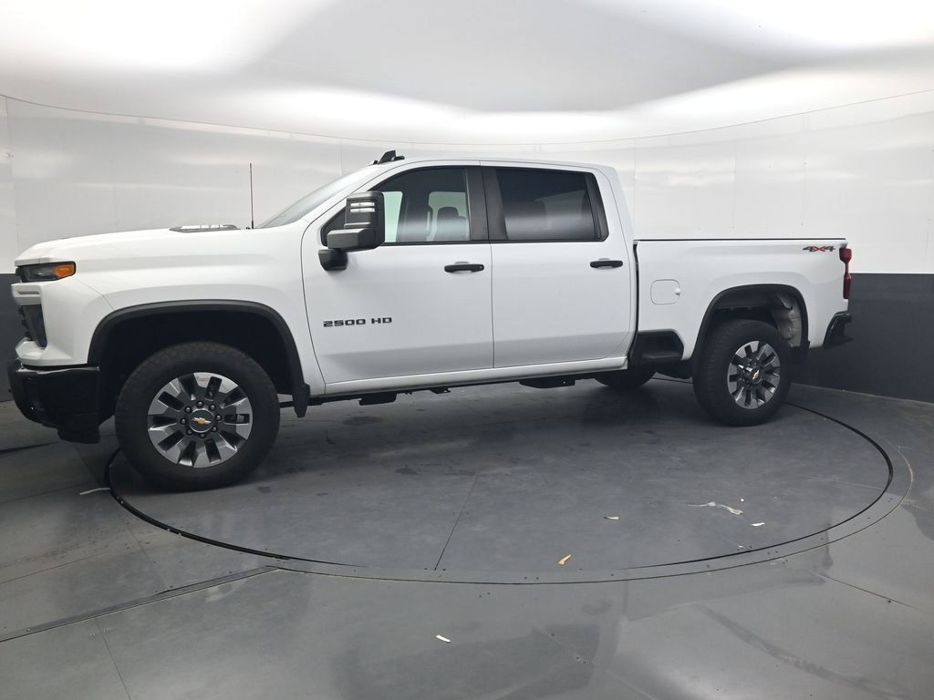 Used 2024 Chevrolet Silverado 2500 Custom AWD/4WD image 13
