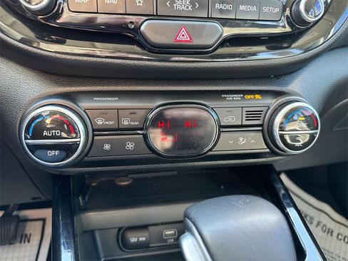 Used 2022 Kia Soul X-Line image 17