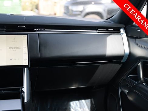 Used 2025 Land Rover Range Rover Long Wheelbase SE AWD/4WD image 27