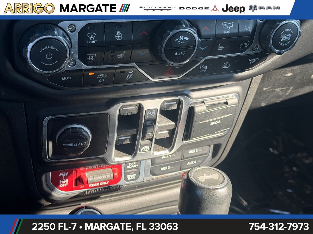 Used 2022 Jeep Wrangler Unlimited Rubicon AWD/4WD image 25