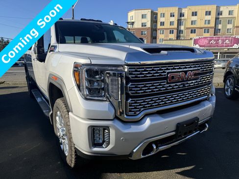 Used 2020 GMC Sierra 3500 Denali w/ Denali Ultimate Package image 2