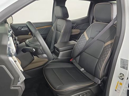 Used 2026 GMC Canyon Denali AWD/4WD image 19