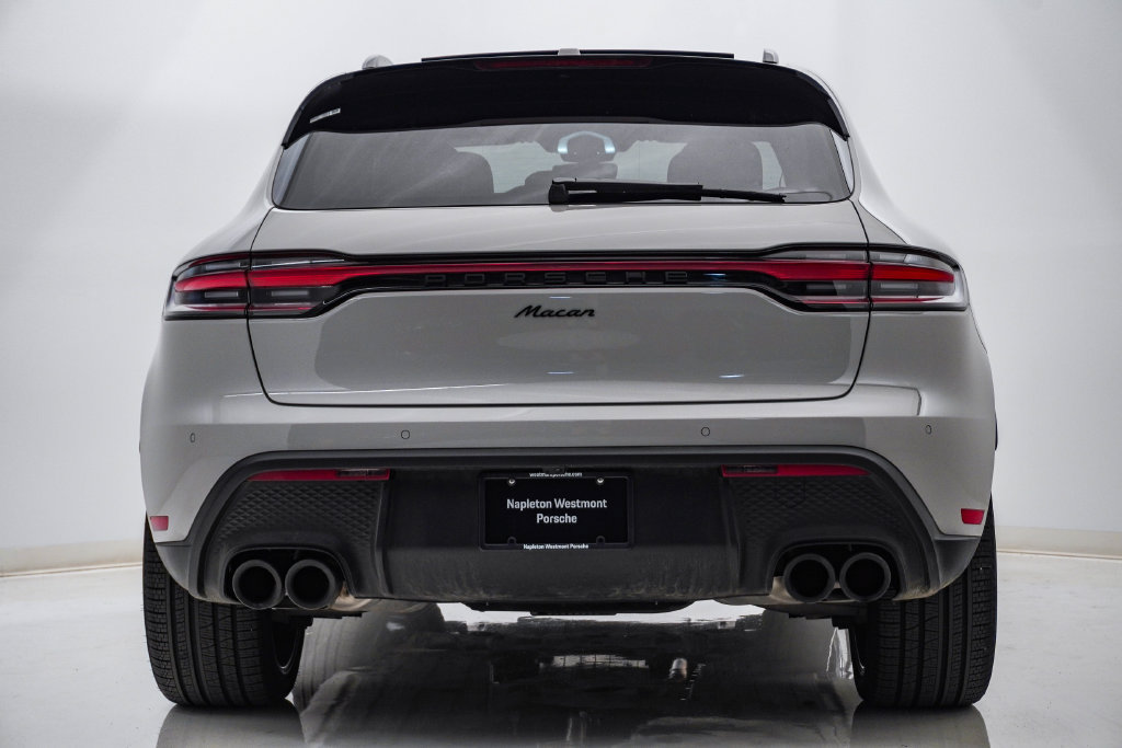 Certified 2026 Porsche Macan AWD/4WD image 11