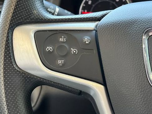 Used 2023 GMC Acadia SLE w/ Driver Convenience Package FWD image 34