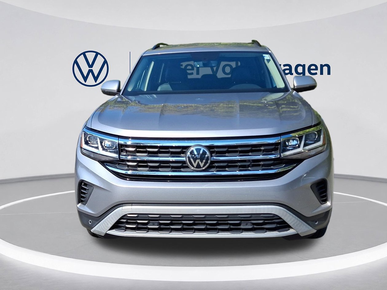 Certified 2022 Volkswagen Atlas SE w/ Black Wheel Package FWD image 2