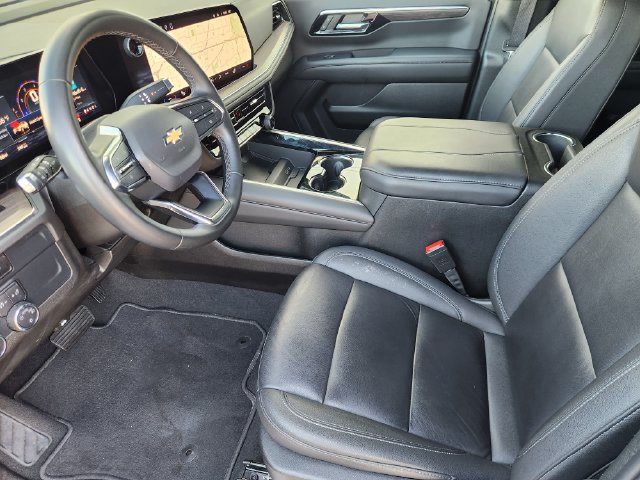 Used 2025 Chevrolet Tahoe LT AWD/4WD image 4