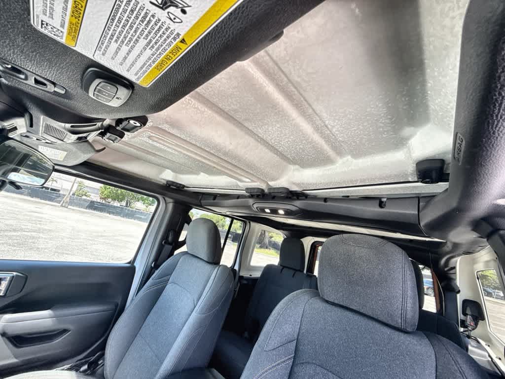 Used 2024 Jeep Wrangler Unlimited Sport AWD/4WD image 17