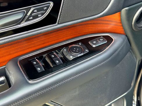 Used 2024 Lincoln Navigator Reserve image 17