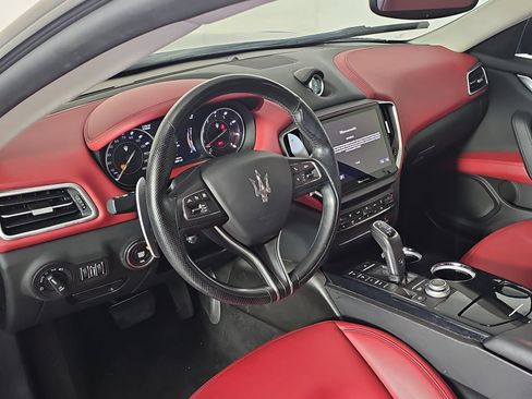 Used 2022 Maserati Ghibli Modena RWD image 13