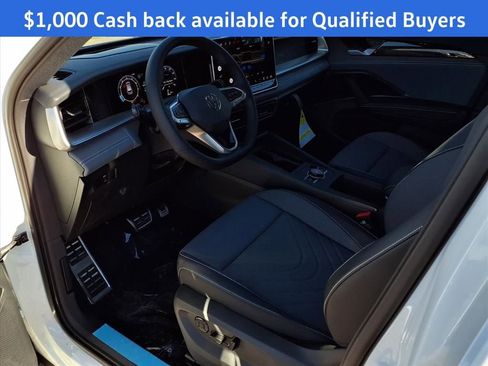 New 2026 Volkswagen Tiguan SE R-Line image 14