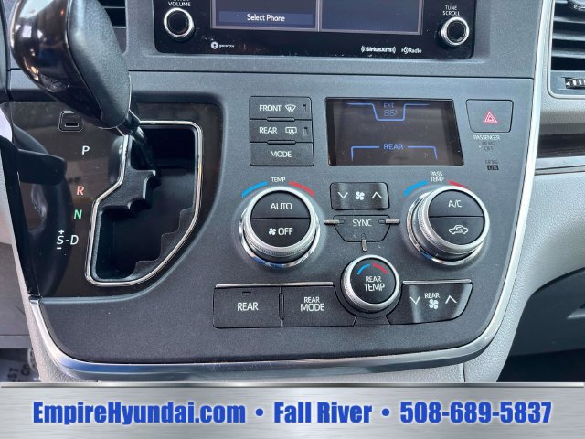Used 2018 Toyota Sienna XLE w/ XLE Navigation Package AWD/4WD image 24