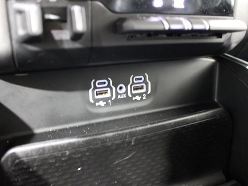 Used 2021 RAM 1500 Big Horn AWD/4WD image 17