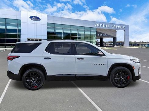 Used 2023 Chevrolet Traverse Premier w/ Redline Edition image 5